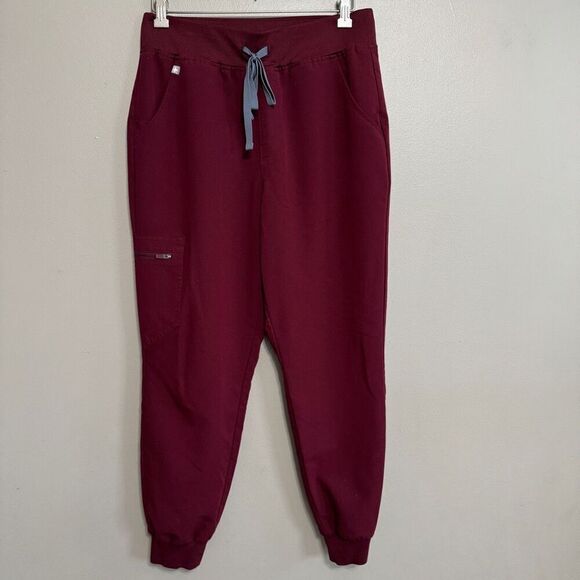 Figs Zamora jogger in cranberry color size petite medium - Picture 1 of 9